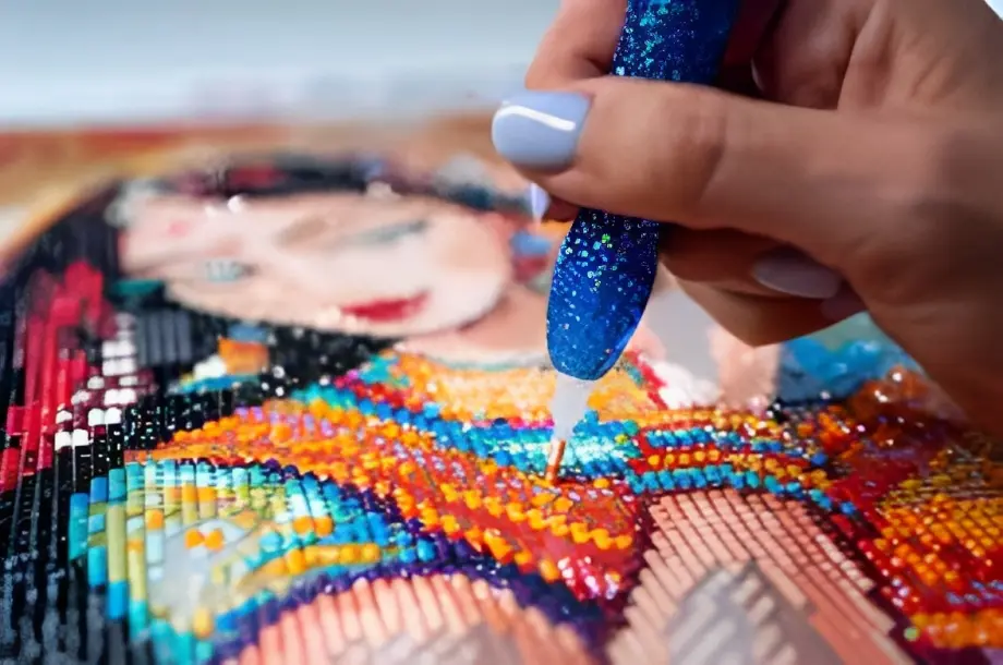 How to create a diamond painting with a mosaic or tile-like design